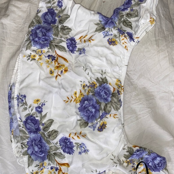 💜Forever 21 Off the shoulder flowy top💜 - Picture 3 of 3